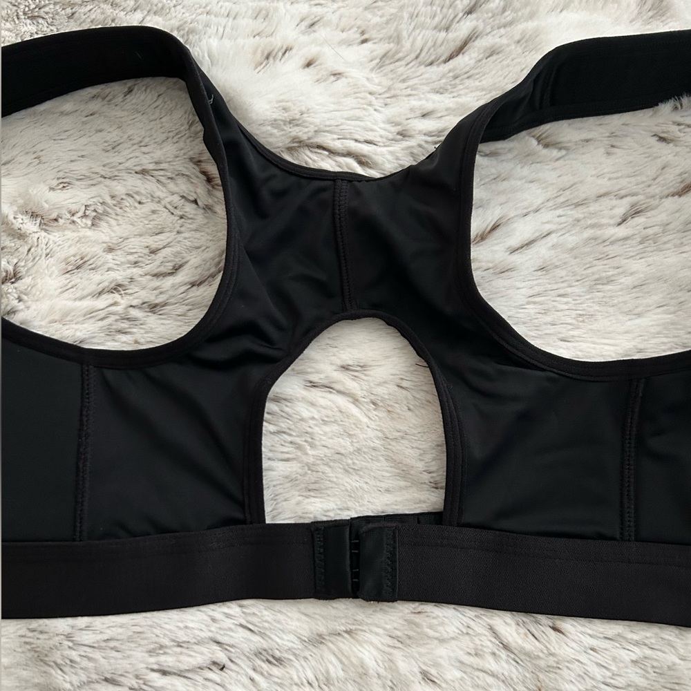 Front close bra - Picture 4 of 9